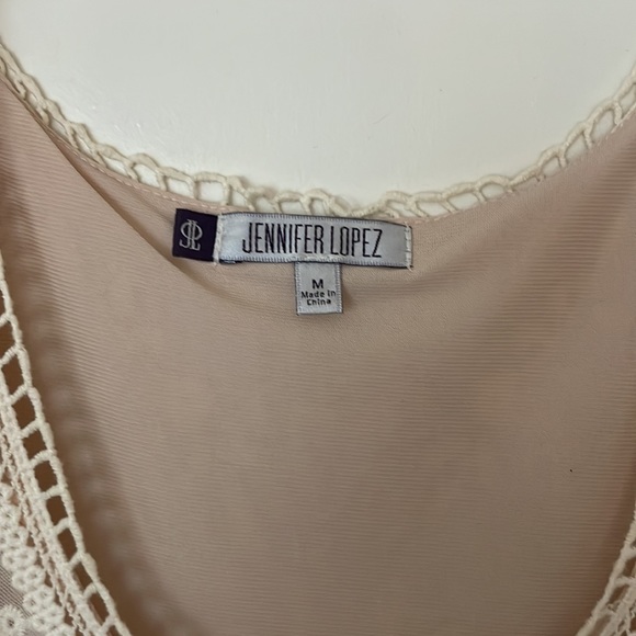 Jennifer Lopez Nude Lace Dress - Picture 2 of 3